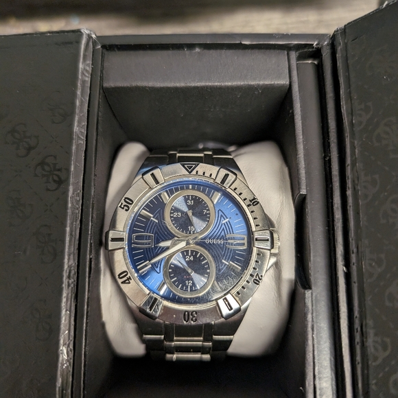 Guess Stainless Steel High Performance Men's Watch - Picture 2 of 2